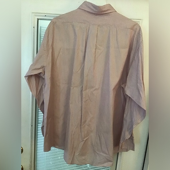 Hathaway Classic Button-down Dress Shirt - Picture 3 of 3